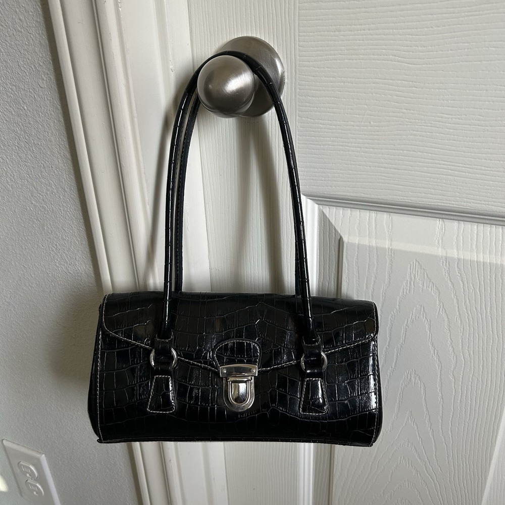 Vinilo Black Croc Pattern Embossed Vinyl Shoulder Small Bag